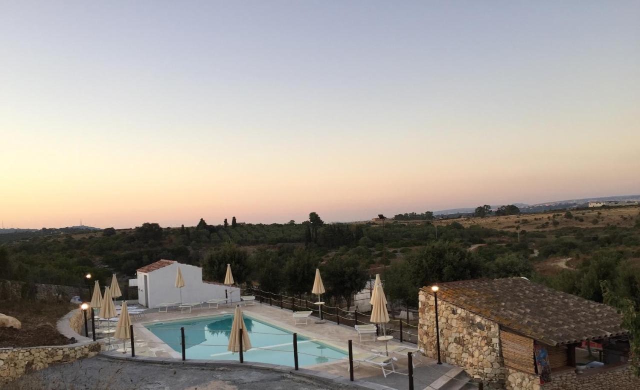 B&B Badde Cubas Usini Buitenkant foto