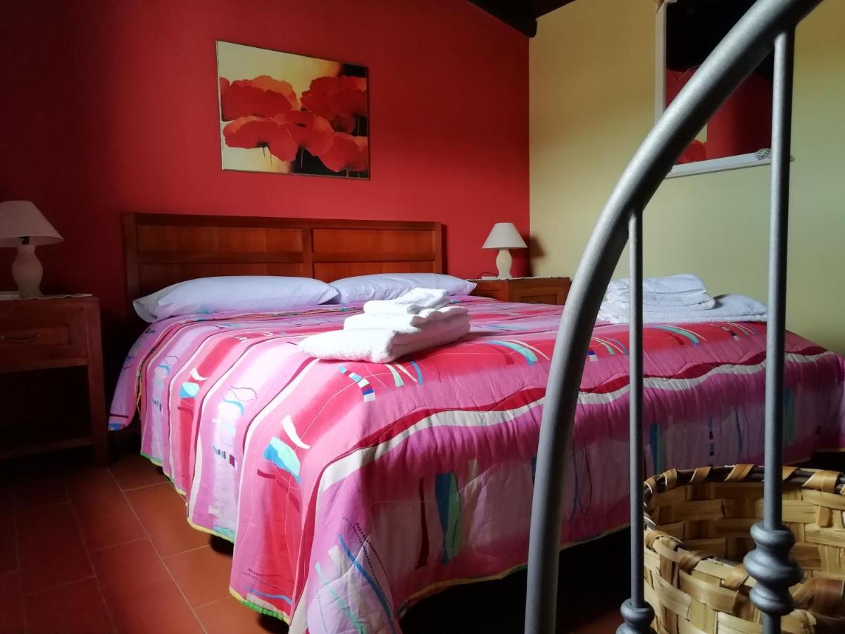 B&B Badde Cubas Usini Buitenkant foto