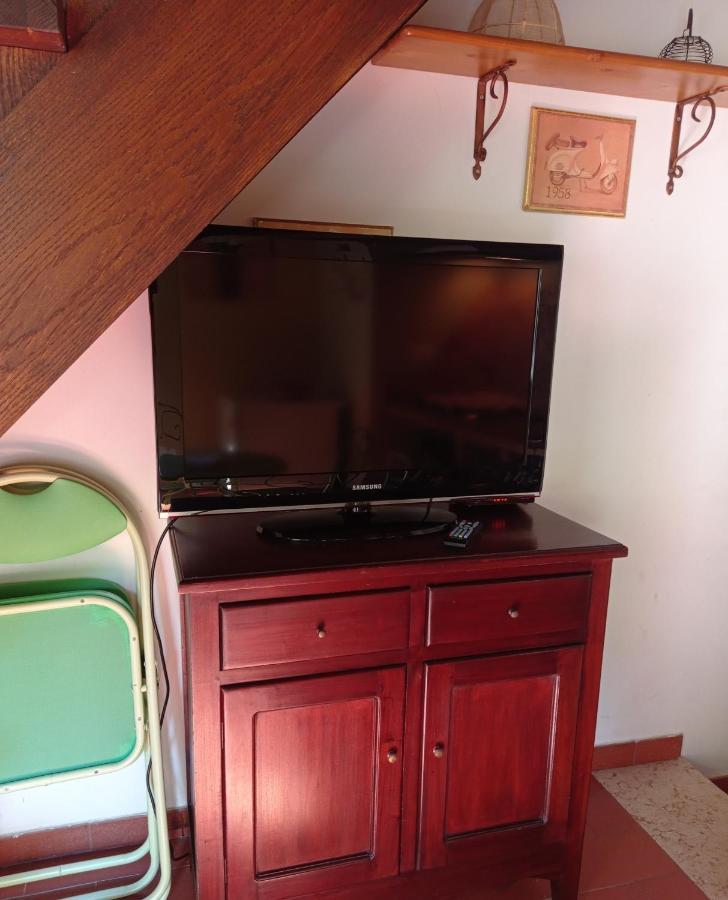 B&B Badde Cubas Usini Buitenkant foto