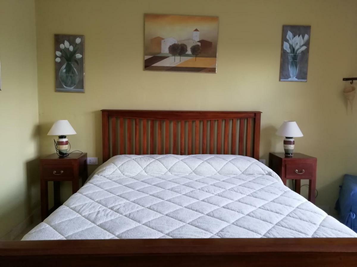 B&B Badde Cubas Usini Buitenkant foto