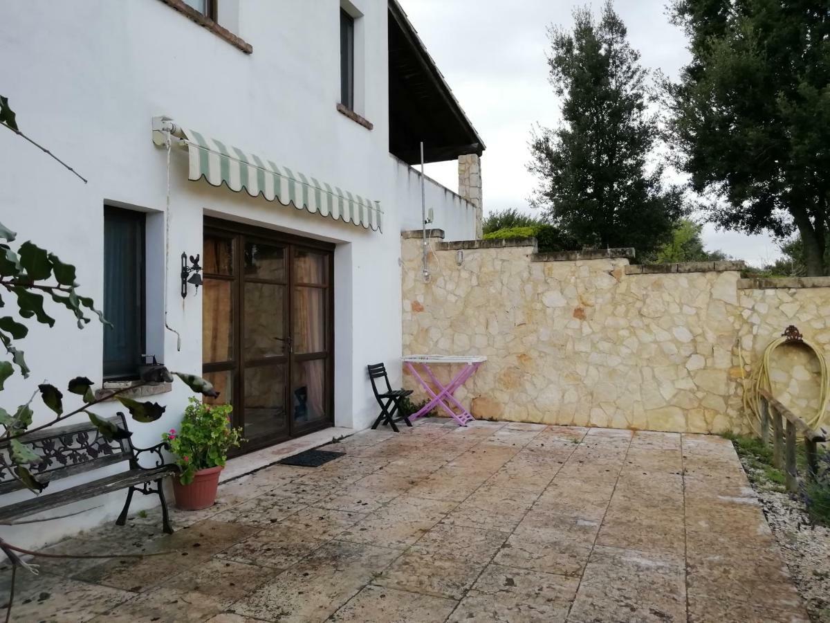 B&B Badde Cubas Usini Buitenkant foto