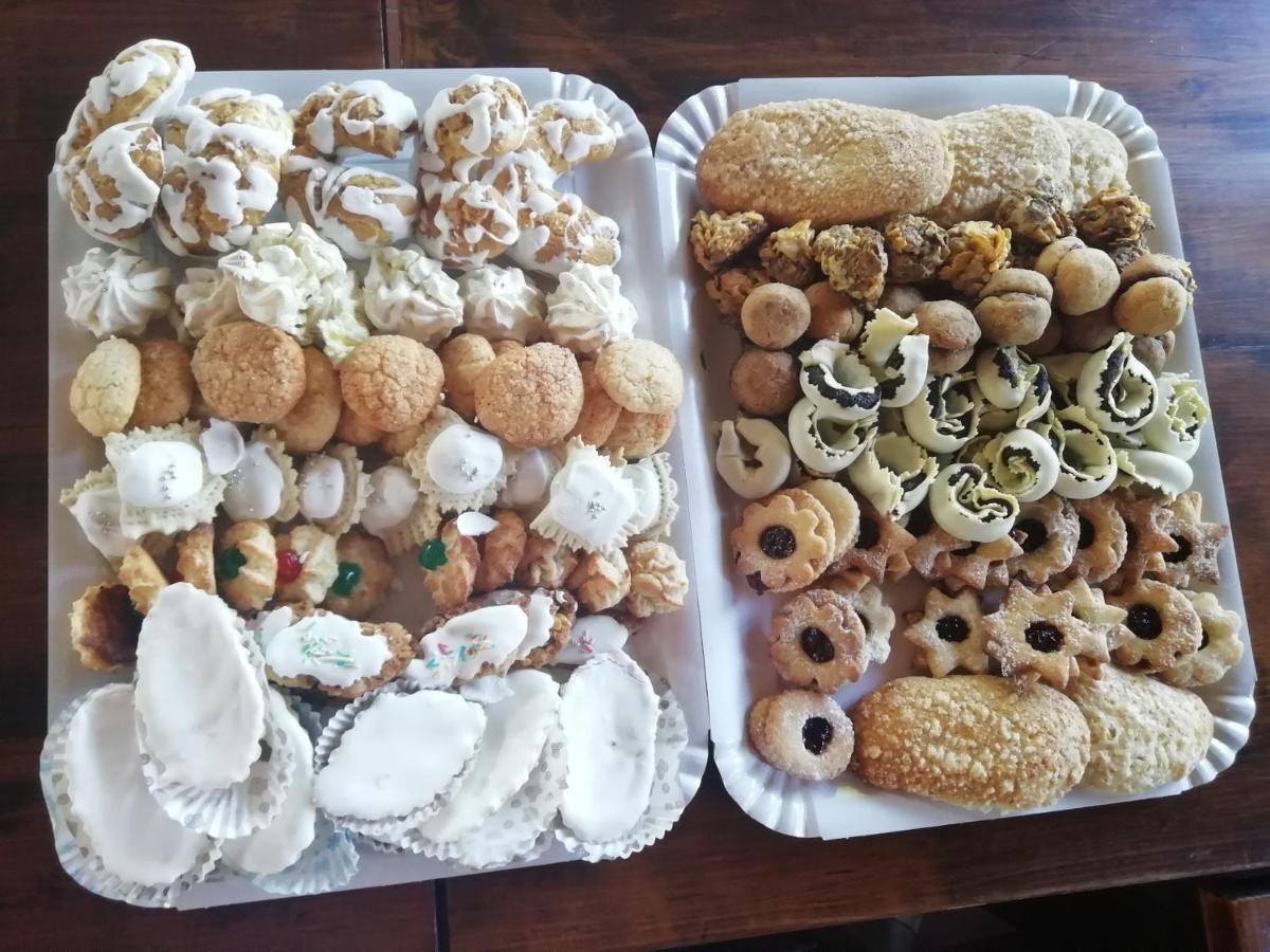 B&B Badde Cubas Usini Buitenkant foto